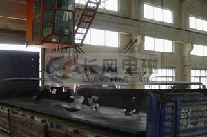 液壓起重永磁鐵吸吊長(zhǎng)鋼坯裝車(chē)